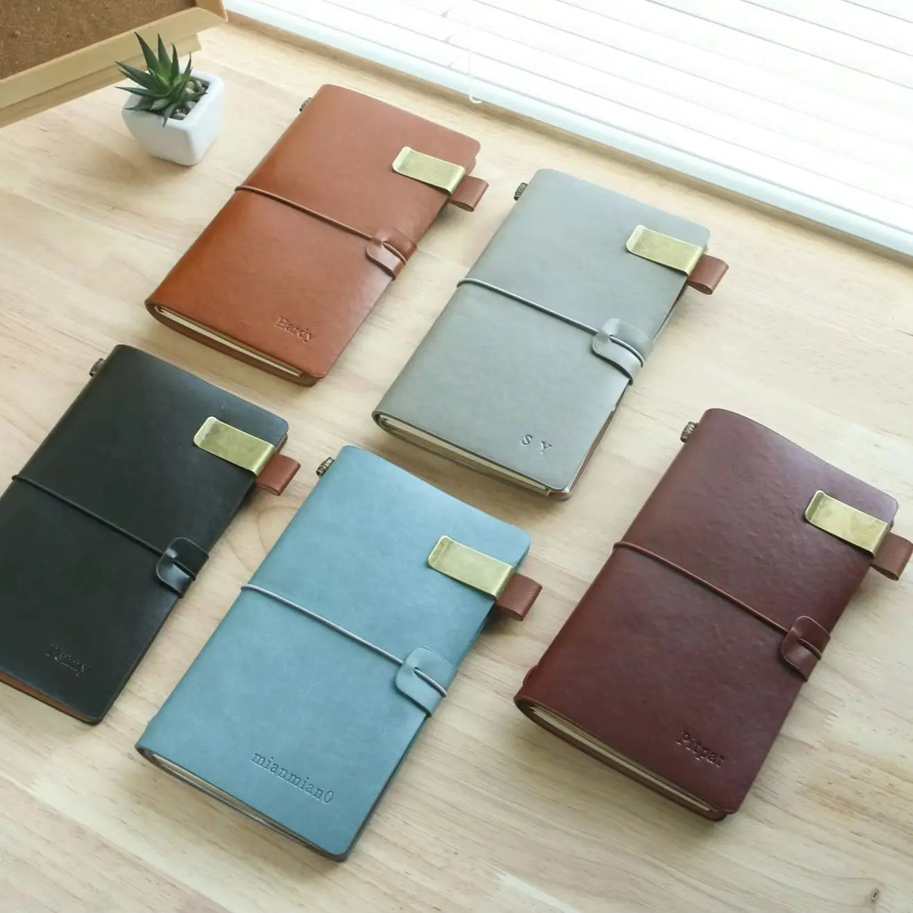 YUPPIE GENIUS Travel Notebook with Pen Holder