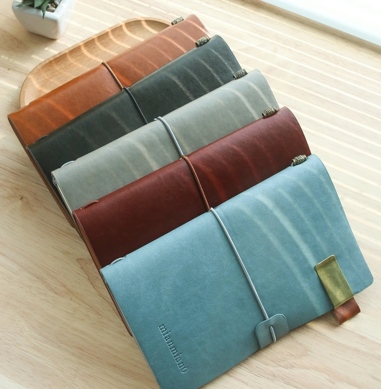 YUPPIE GENIUS Travel Notebook with Pen Holder